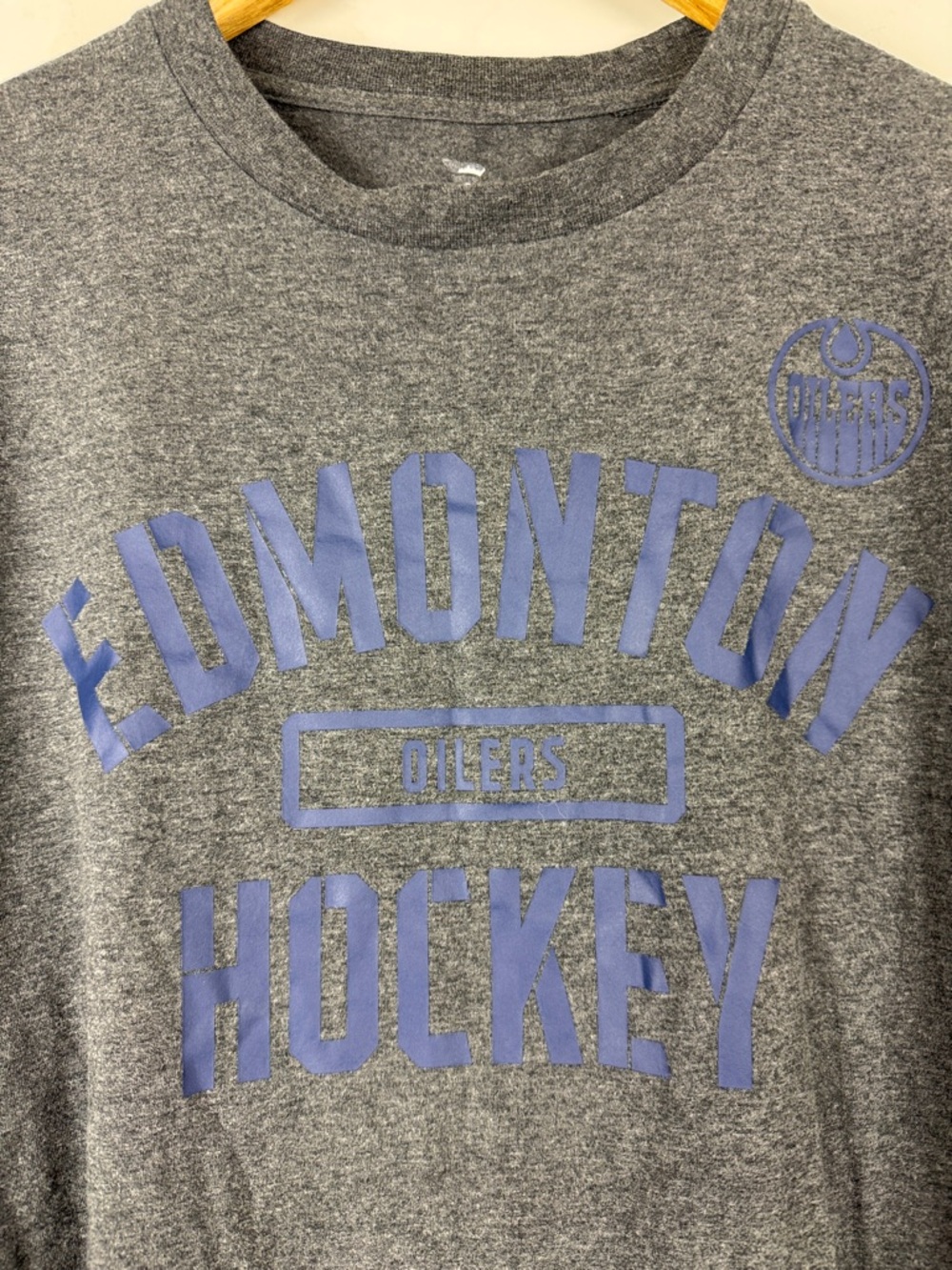 Fanatics Grey Edmonton Oilers Hockey Short Sleeve Tee with Blue Print